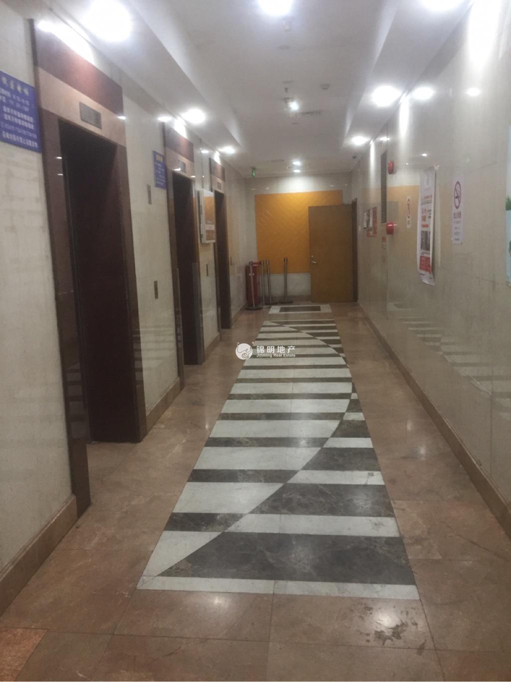 漕河泾光大会展中心130平米写字楼出租